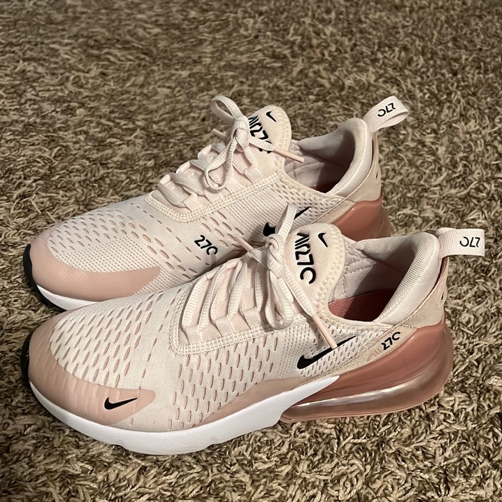 Womens Nike air max 270 size 8.5